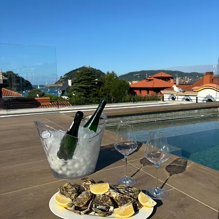 Apartament Penthouse With Private Pool 50m From The
