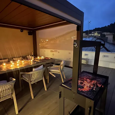 Penthouse With Private Pool 50m From The Apartment