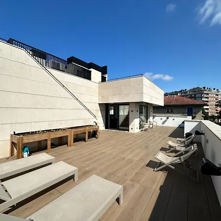 Penthouse With Private Pool 50m From The Апартаменты Сан-Себастьян