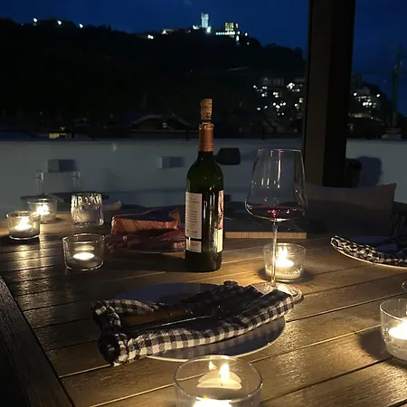 Penthouse With Private Pool 50m From The Апартаменты